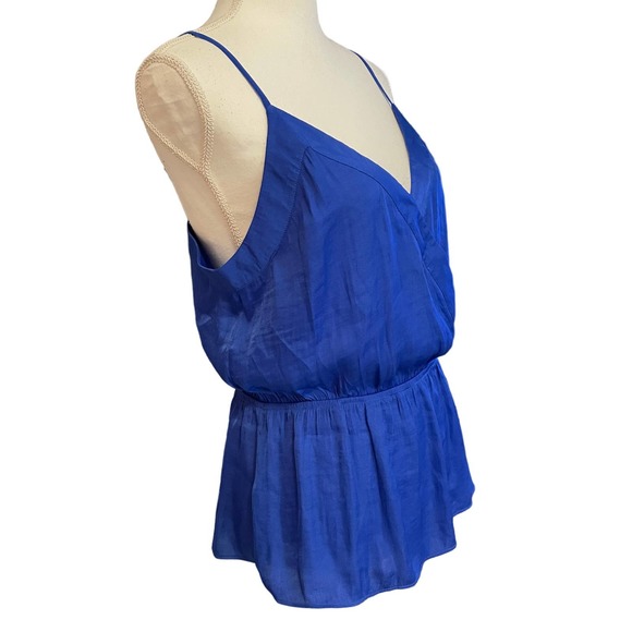 Pants Store Capri blue banded surplice top, Medium, NWT - Picture 3 of 11